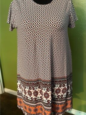Casual Short-Sleeve Border-Print Dress in White and Rust